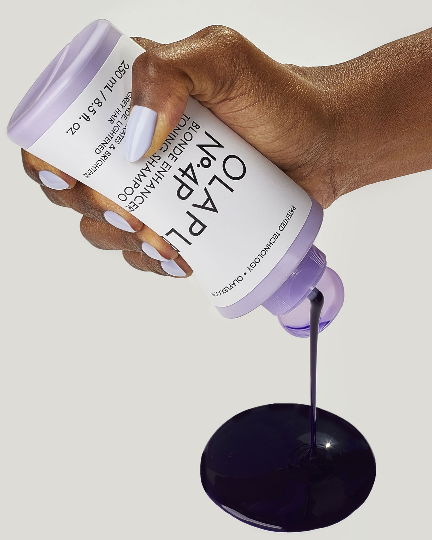 Nº.4P Blonde Enhancer Toning Shampoo