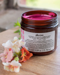 Davines Alchemic Creative Conditioner Pink