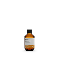 Insight Antioxidant Shampoo lifestyle shot by Insight | EIDEAL
